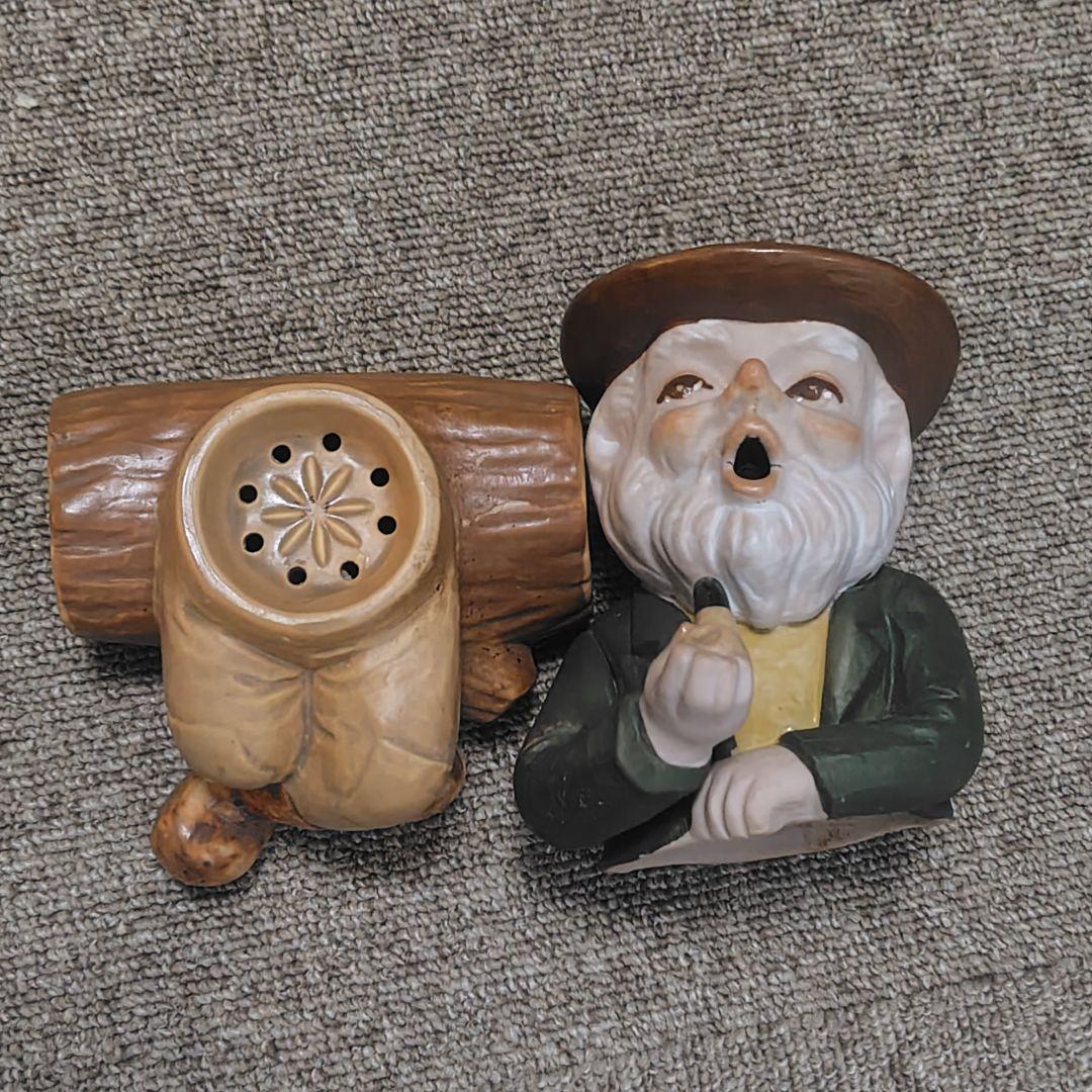 煙出し人形 パイプおじさん 香炉　アンティーク　陶器製 老人の置物 木の切り株