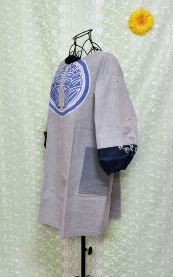 ハンドメイド　割烹着　藍染リメイク　半纏リメイク　印半纏　グレー　家紋