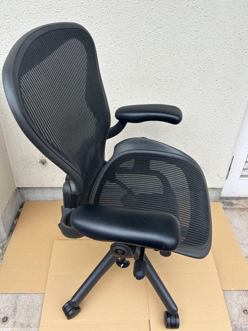 ハーマンミラー アーロンチェア AE111PWB チェア 正規品　Bサイズ