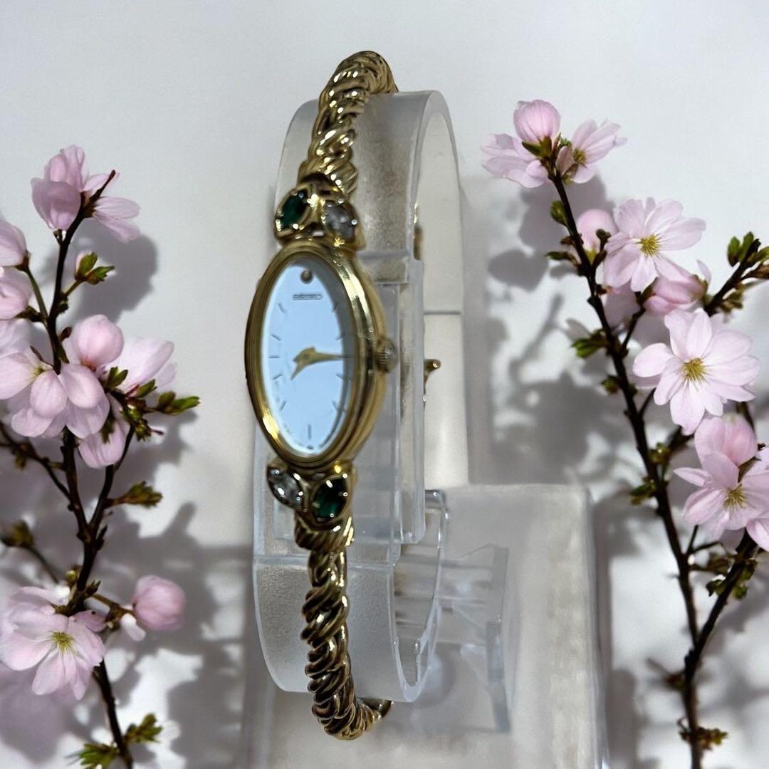 Seiko ゴールドツイストバンド腕時計【新品電池】4月17日交換済み