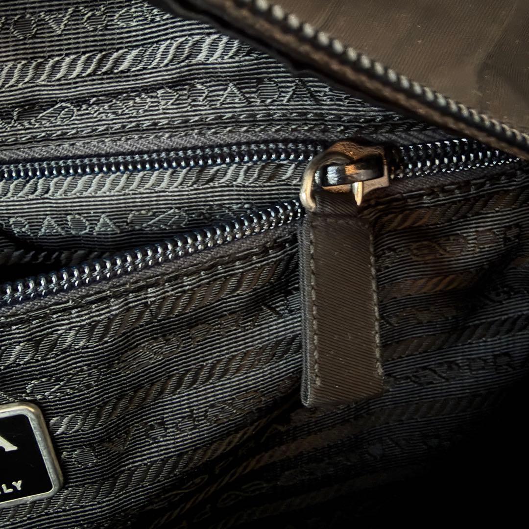 PRADAプラダナイロンショッピングトートバッグ黒タグ有り