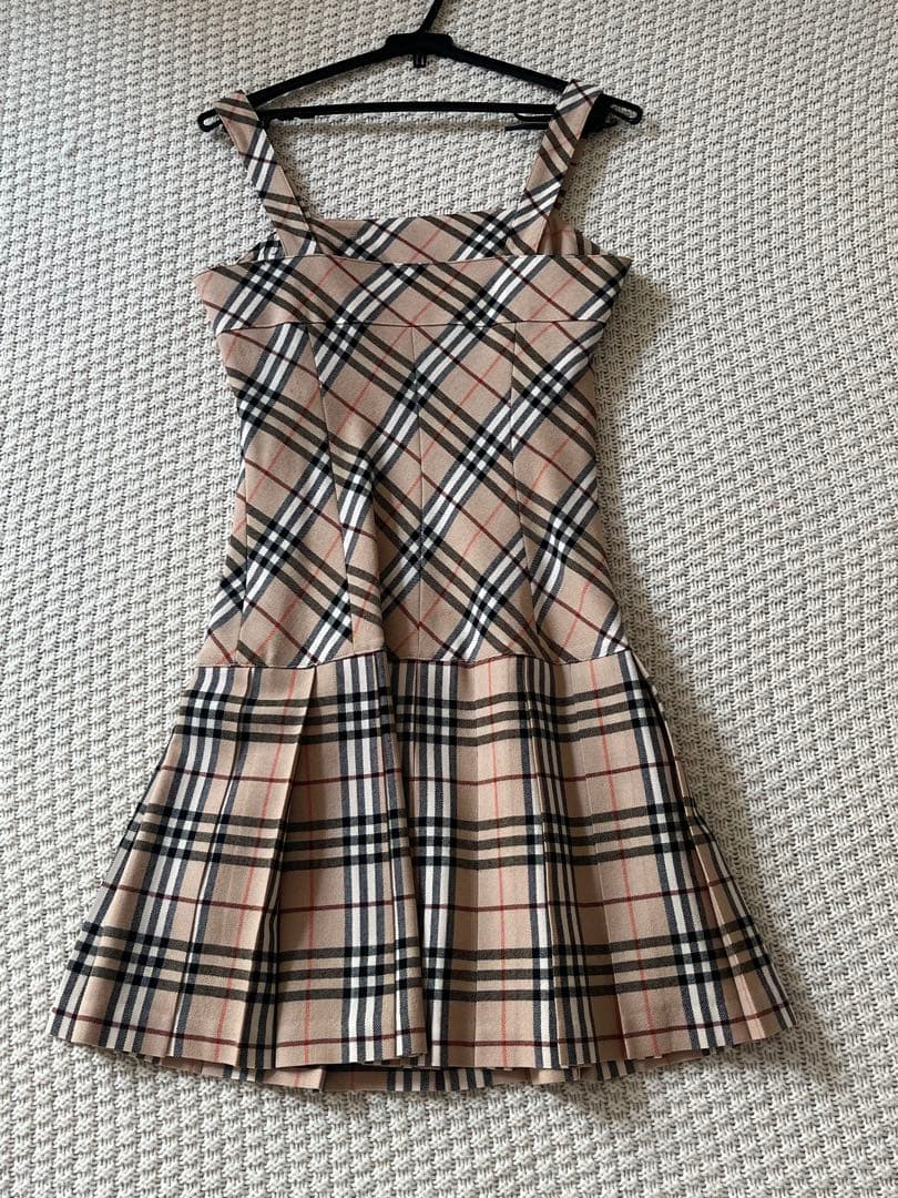 Burberry チェック柄　ワンピース　半袖ニット　カーディガン