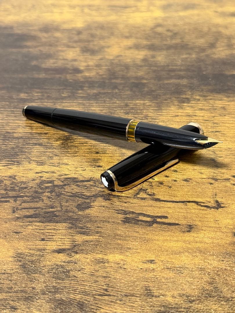 未使用に近い　1960年代　モンブラン　14 万年筆 18金　ゴールド　細字