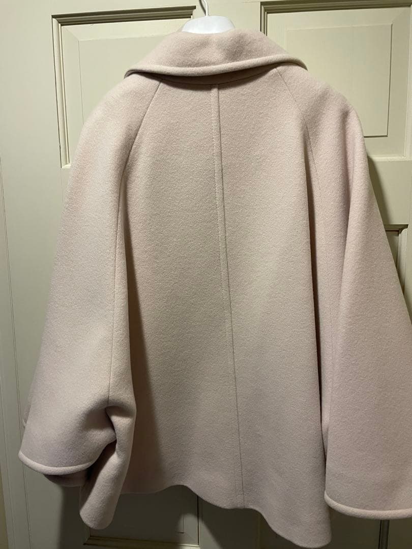 blugirlピンクベージュケープスタイルジャケット　40サイズ