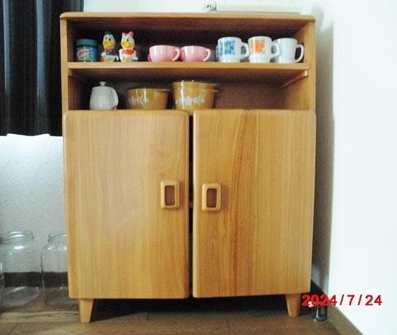 ■　チーク無垢材/ へーウッドデザイン/ チャイナキャビネット　■