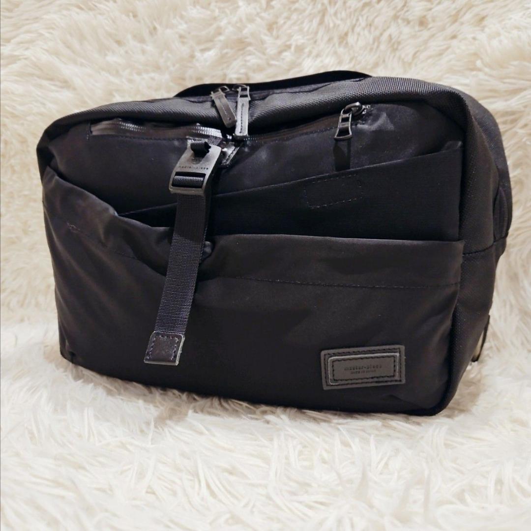 美品 マスターピース スクランブル メッ センジャーバッグ クロスボディ PC