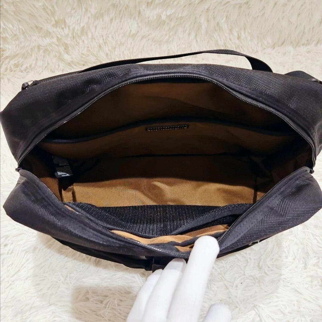 美品 マスターピース スクランブル メッ センジャーバッグ クロスボディ PC