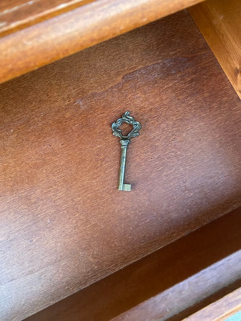 サイドボード　リビングボード　イタリア　キャビネット　アンティーク　ヴィンテージ