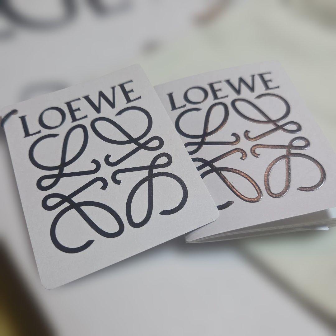 いちごLOEWE ブラック 三つ折り財布　美品　箱　袋　しおり付