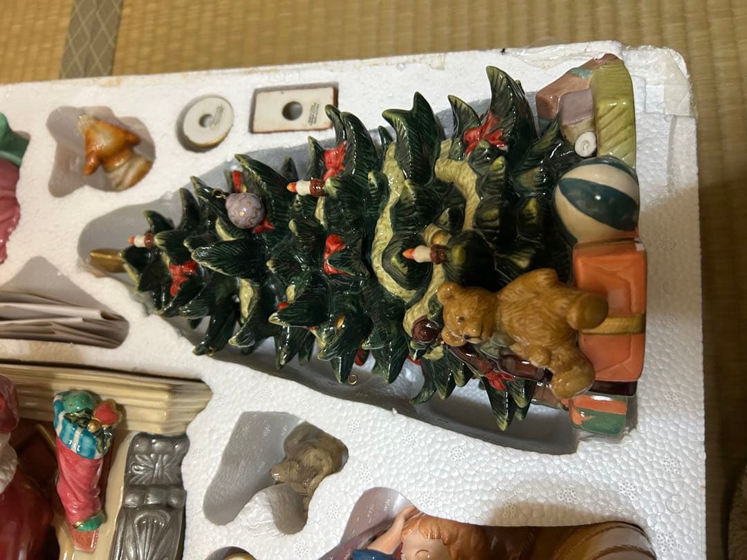 Kirkland Santa's Visit クリスマス磁器製装飾品