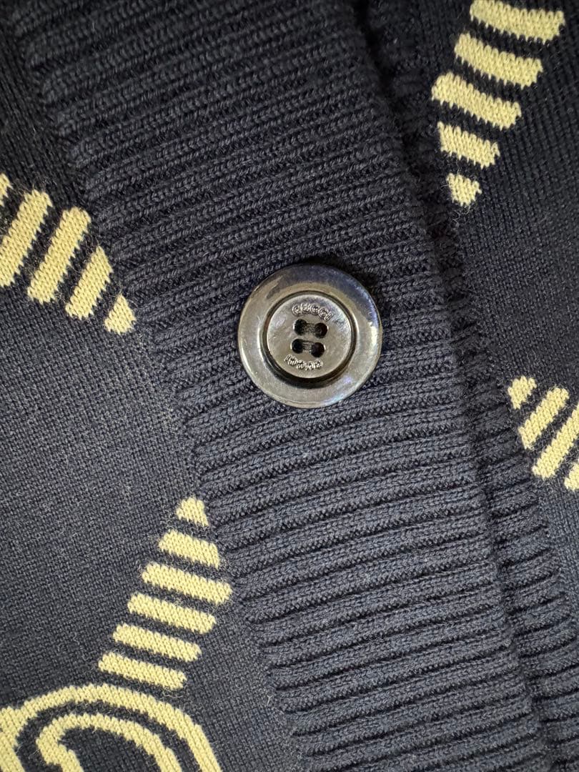 グッチ　リバーシブル　ベージュ　ネイビー　ニットカーディガン