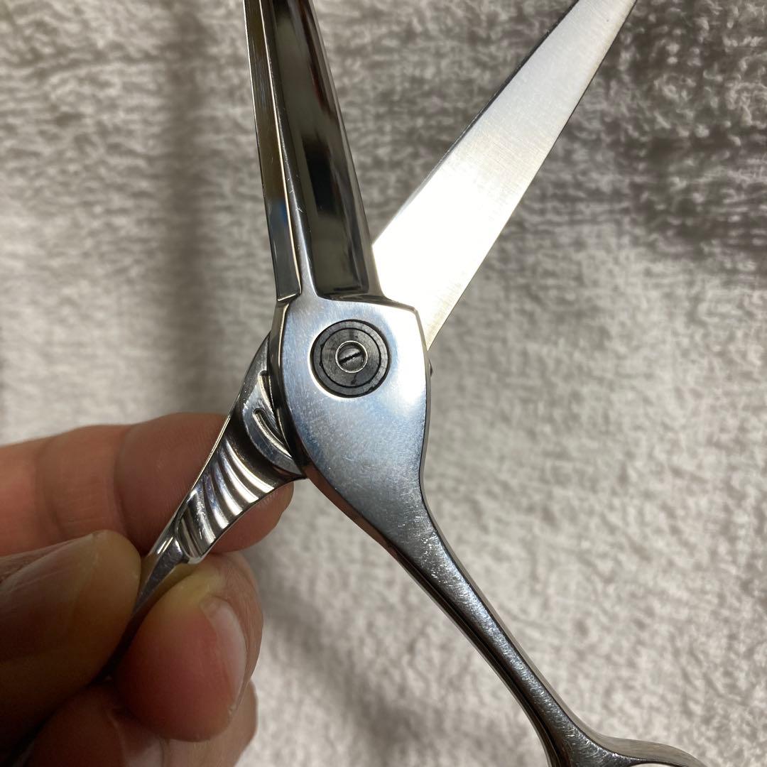 【*】様 Toginon 美容師専用　Scorpion シザー 5.5？インチ