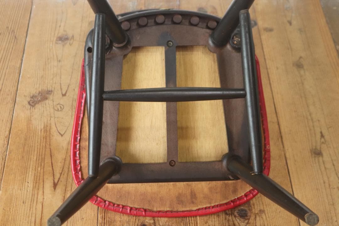 レトロ ダイニングチェア 椅子 食堂 木製 合皮 レザー 赤 松田家具 3