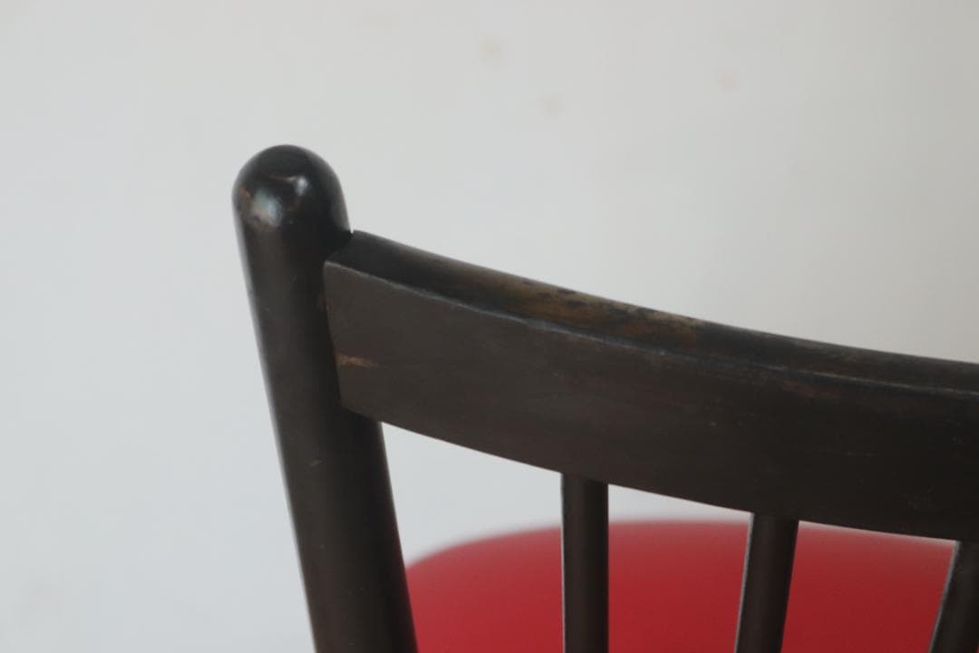 レトロ ダイニングチェア 椅子 食堂 木製 合皮 レザー 赤 松田家具 3