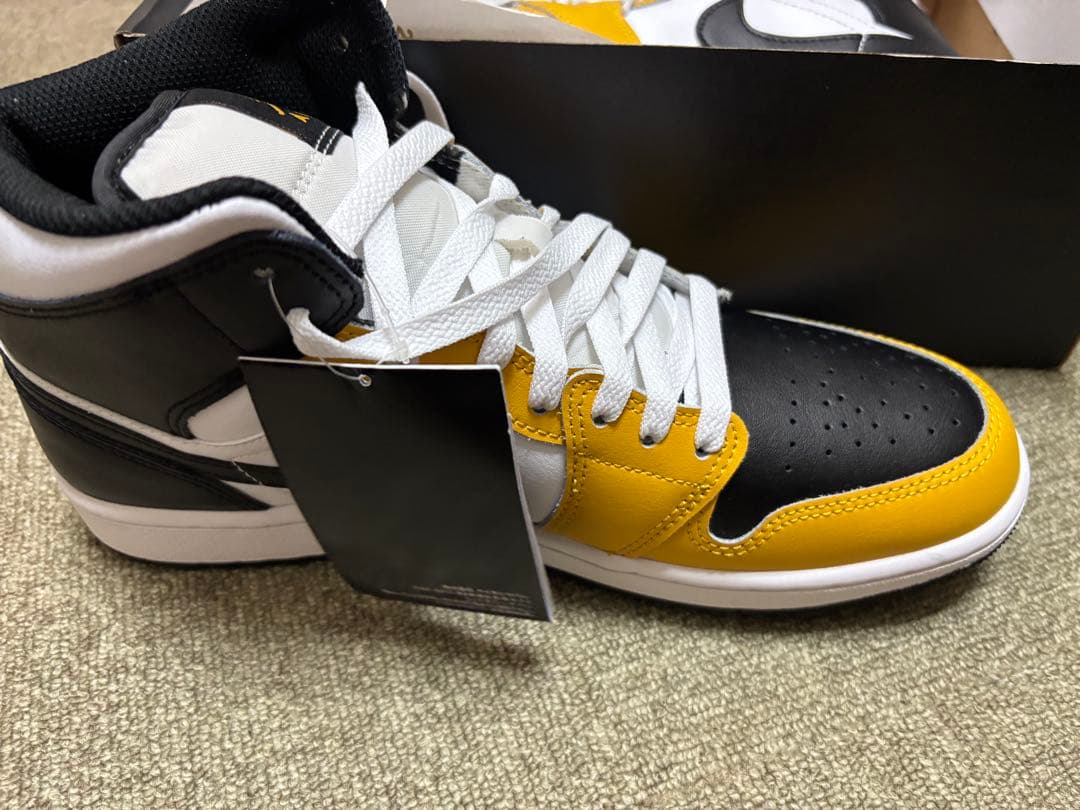 Nike Air Jordan 1 Mid イエロー/ブラック/ホワイト