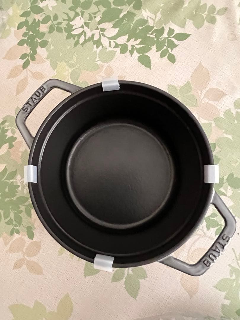 STAUB Cocotte ピコココット16cm グレー　新品未使用　傷あり