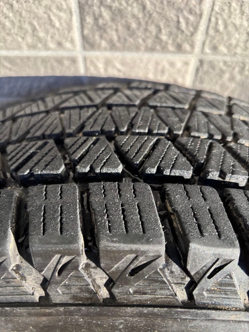 【お肉さん専用1/4】BLIZZAK DM-V3 215/70R16 100Q