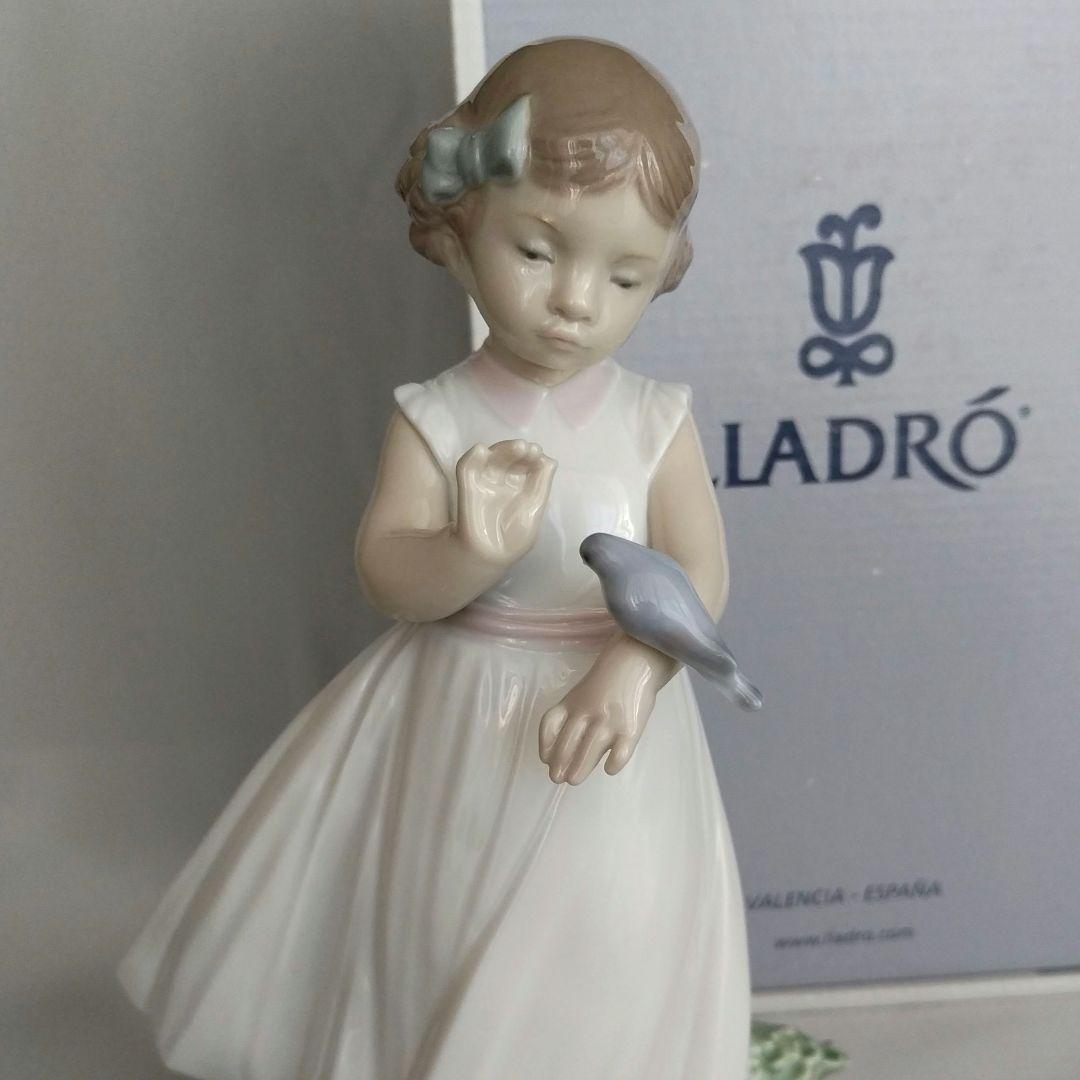 リヤドロ 置物 フィギュリン 小鳥とお友達 8059 少女 動物 鳥