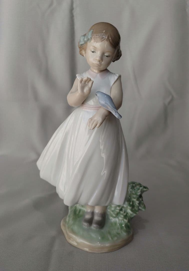 リヤドロ 置物 フィギュリン 小鳥とお友達 8059 少女 動物 鳥