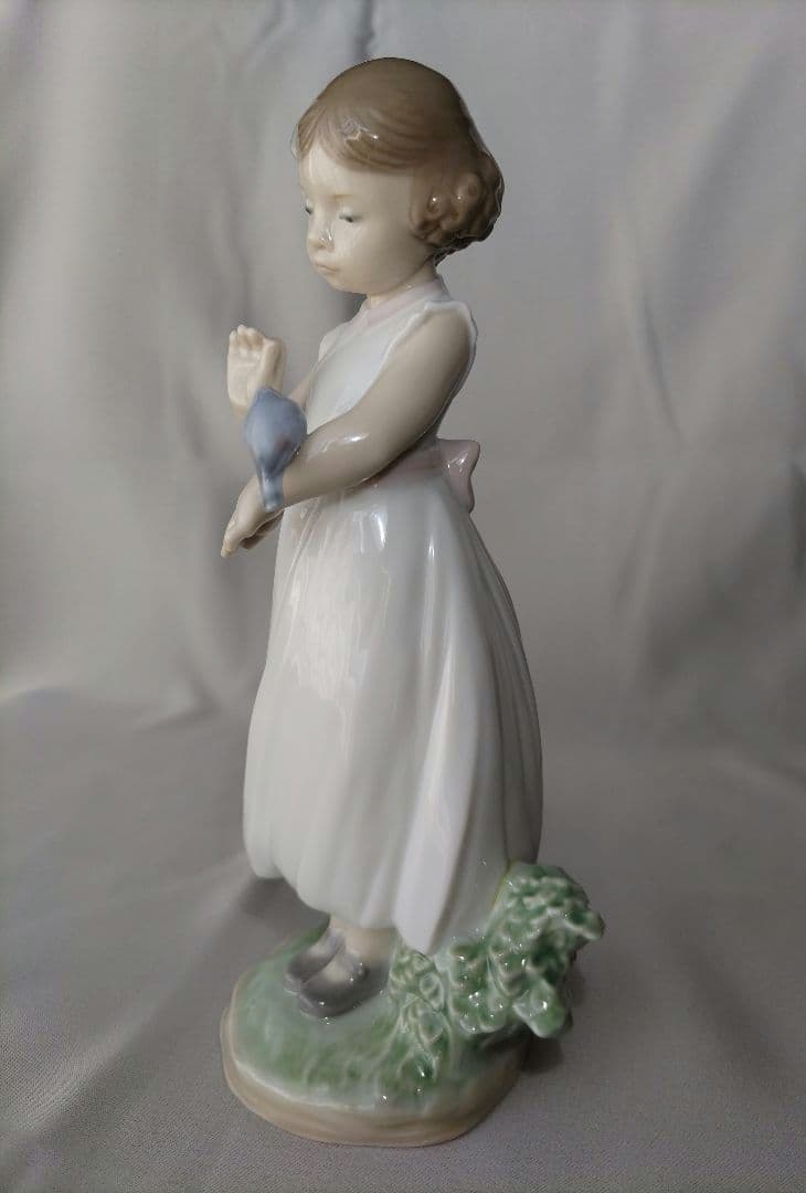 リヤドロ 置物 フィギュリン 小鳥とお友達 8059 少女 動物 鳥
