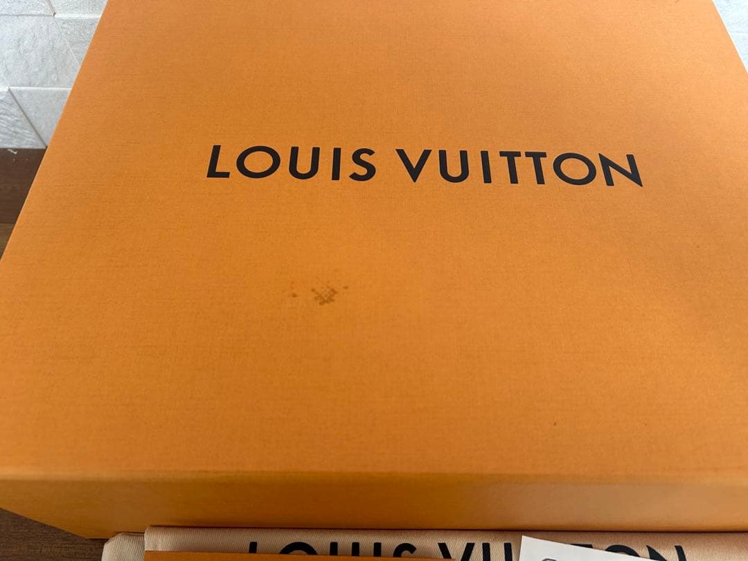 たろうLOUIS VUITTON ブラック スニーカー　ランウェイ