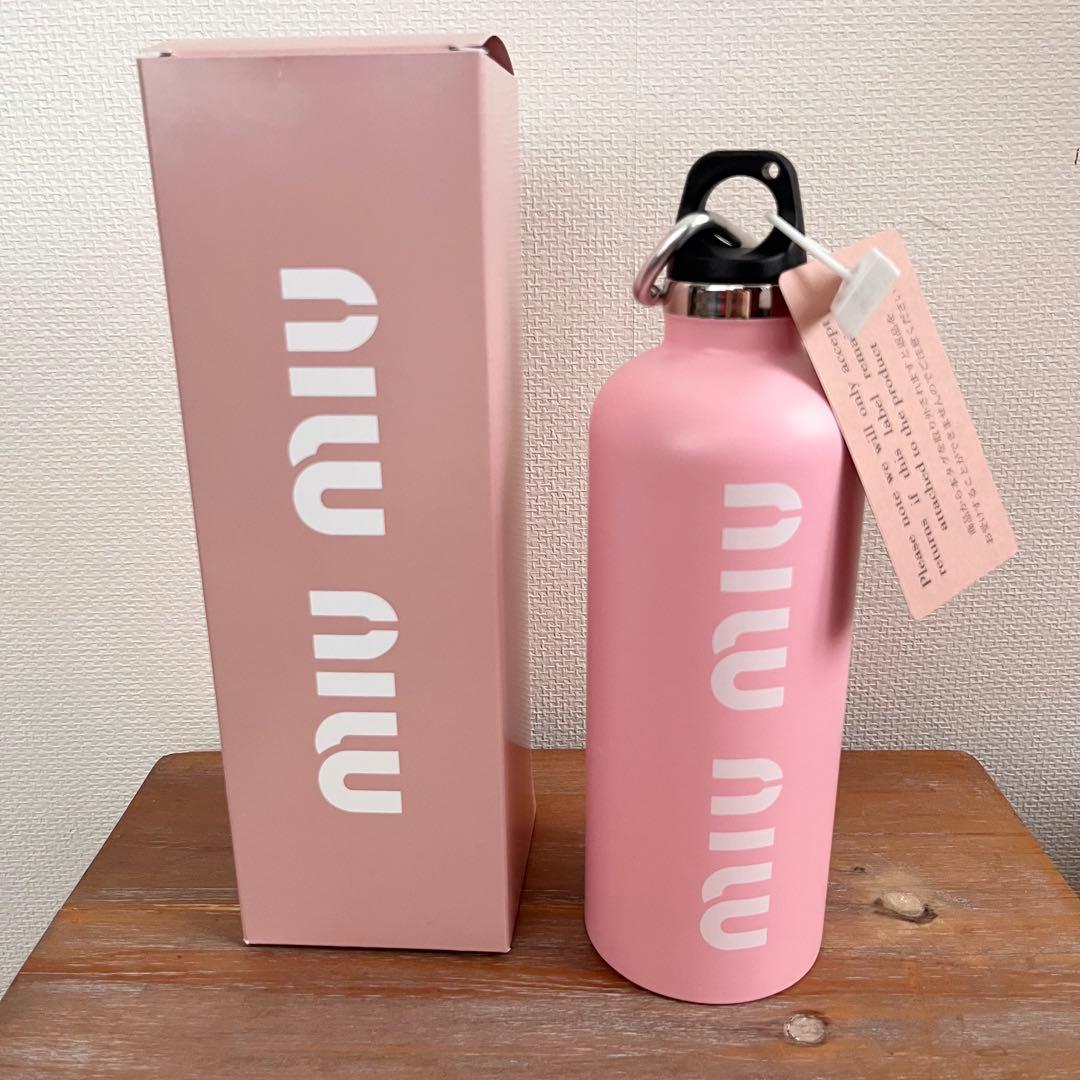 【新品未使用】miu miu ピンク 水筒とポーチ タンブラー カラビナ♡超レア