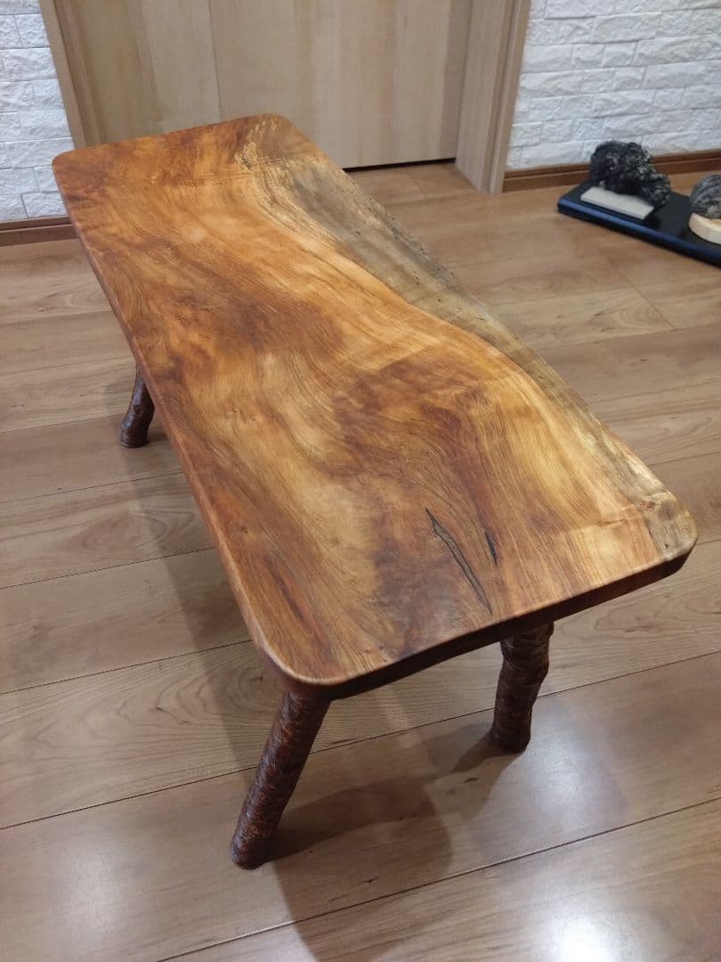 栃（とち）のベンチ80　ローテーブルにも❕栃の杢目が綺麗ですよ❕脚は桜の硬い枝