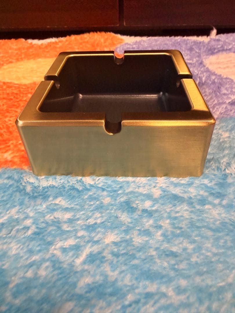 HOPE メタル灰皿 四角形 非売品。値下げや質問等お気軽にどうぞ。