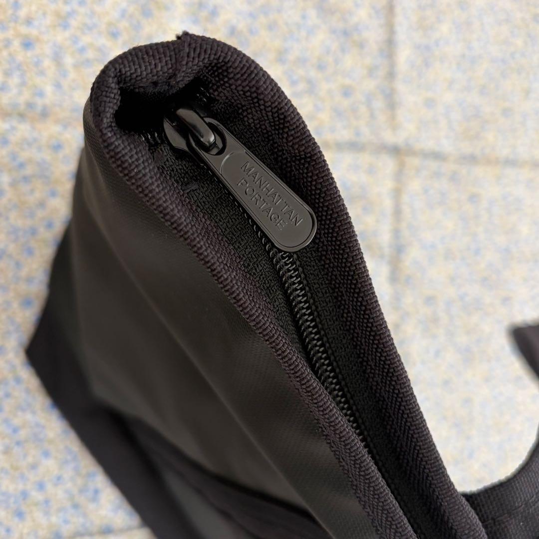 Manhattan Portage トートバッグ 黒 ファスナー付き