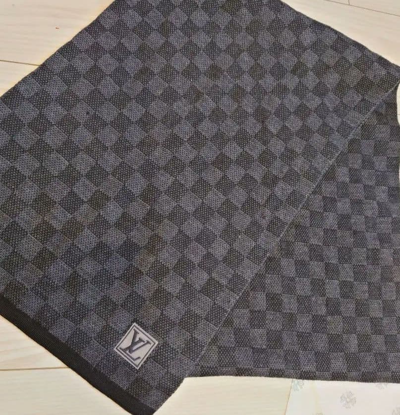 Louis Vuitton チェック柄マフラー グレー系