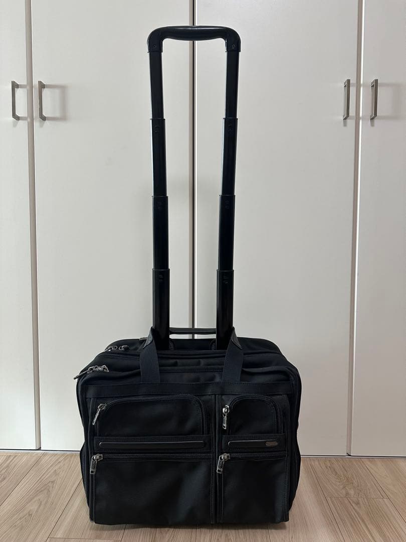 TUMI キャリー ビジネスバッグ 機内持込可能 ブリーフケース 26103D4