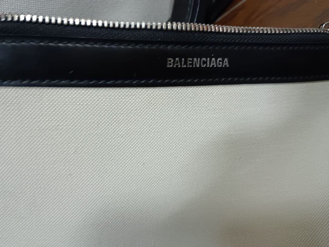 正規品希少★美品★BALENCIAGA トートバッグ ホワイトカバスS花柄