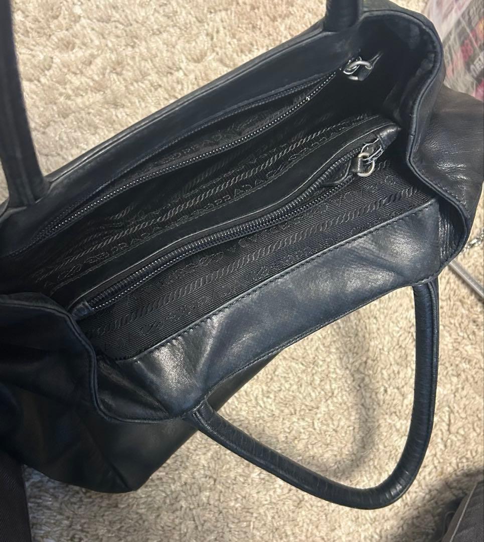 PRADA ブラック レザートートバッグ