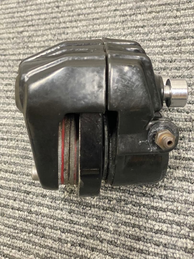 マッハ　750SS ゲンコツ　キャリパー左側