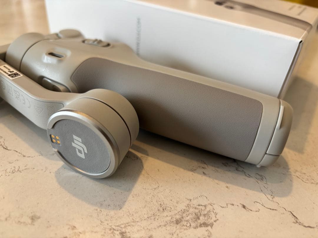 DJI OSMO MOBILE7 ジンバル 3軸スタビライザー