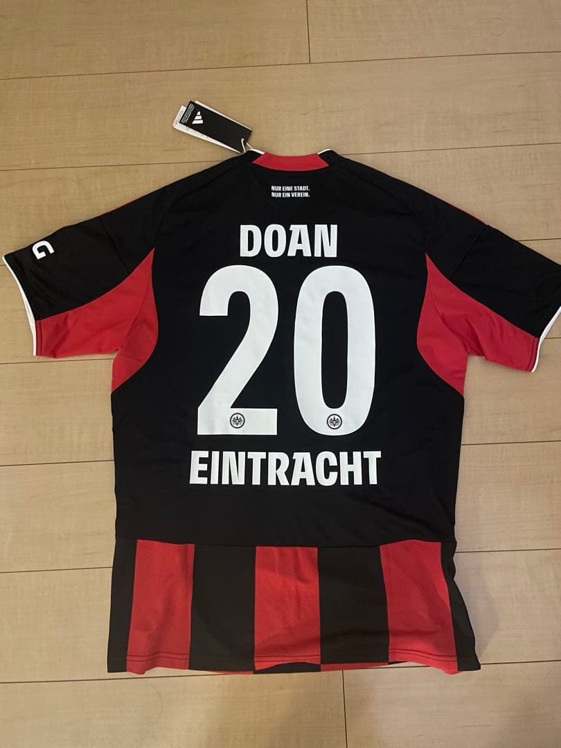 アディダスサッカーユニフォームブンデスリーガアイントラハト・フランクフルトホーム