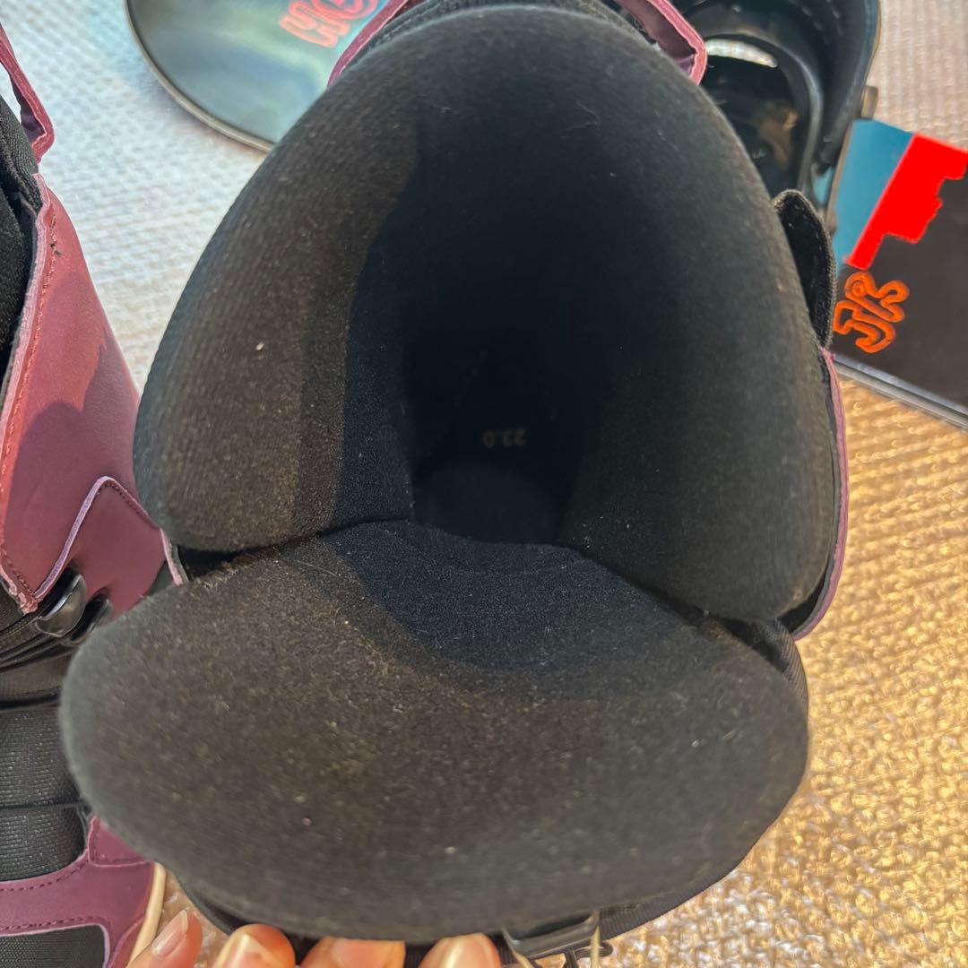 美品　SPOON (スプーン)22.5- 23cm レディーススノーボードブーツ