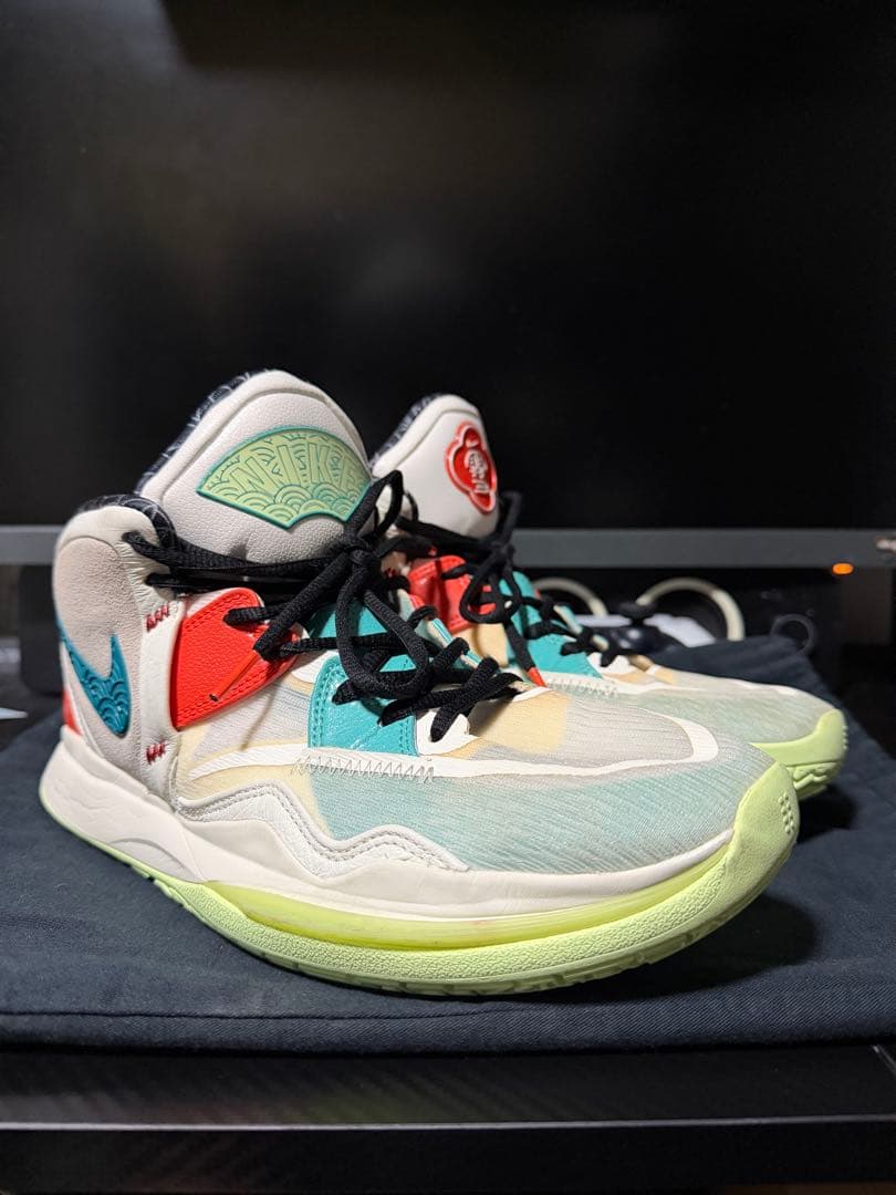 ナイキカイリー インフィニティEP 28.5CM