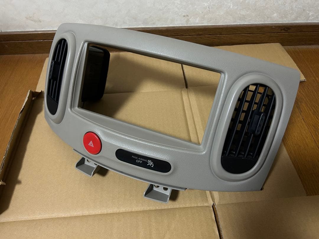 Z12 キューブ USエアバッグインジケータ オーディオパネル付