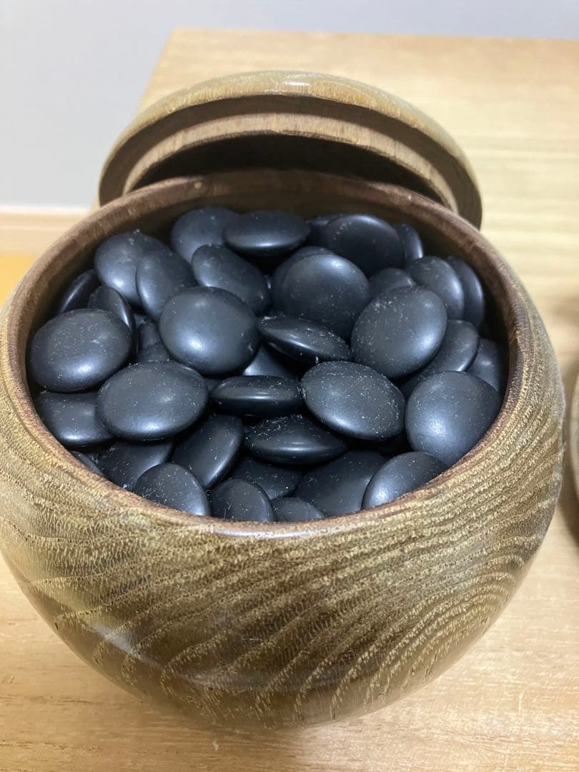 【高級】国産本榧 脚付き囲碁盤 蛤碁石セット付 桐箱・布付き ⭐︎美品⭐︎