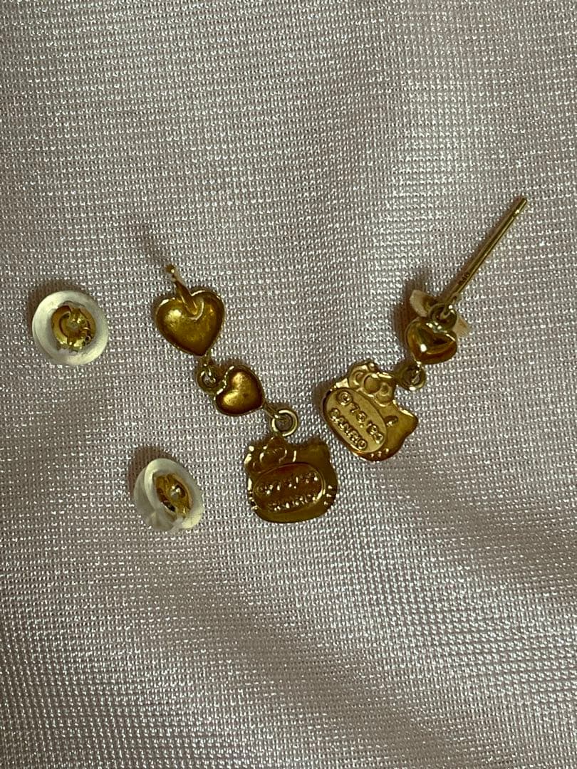 キティ　k18ピアス