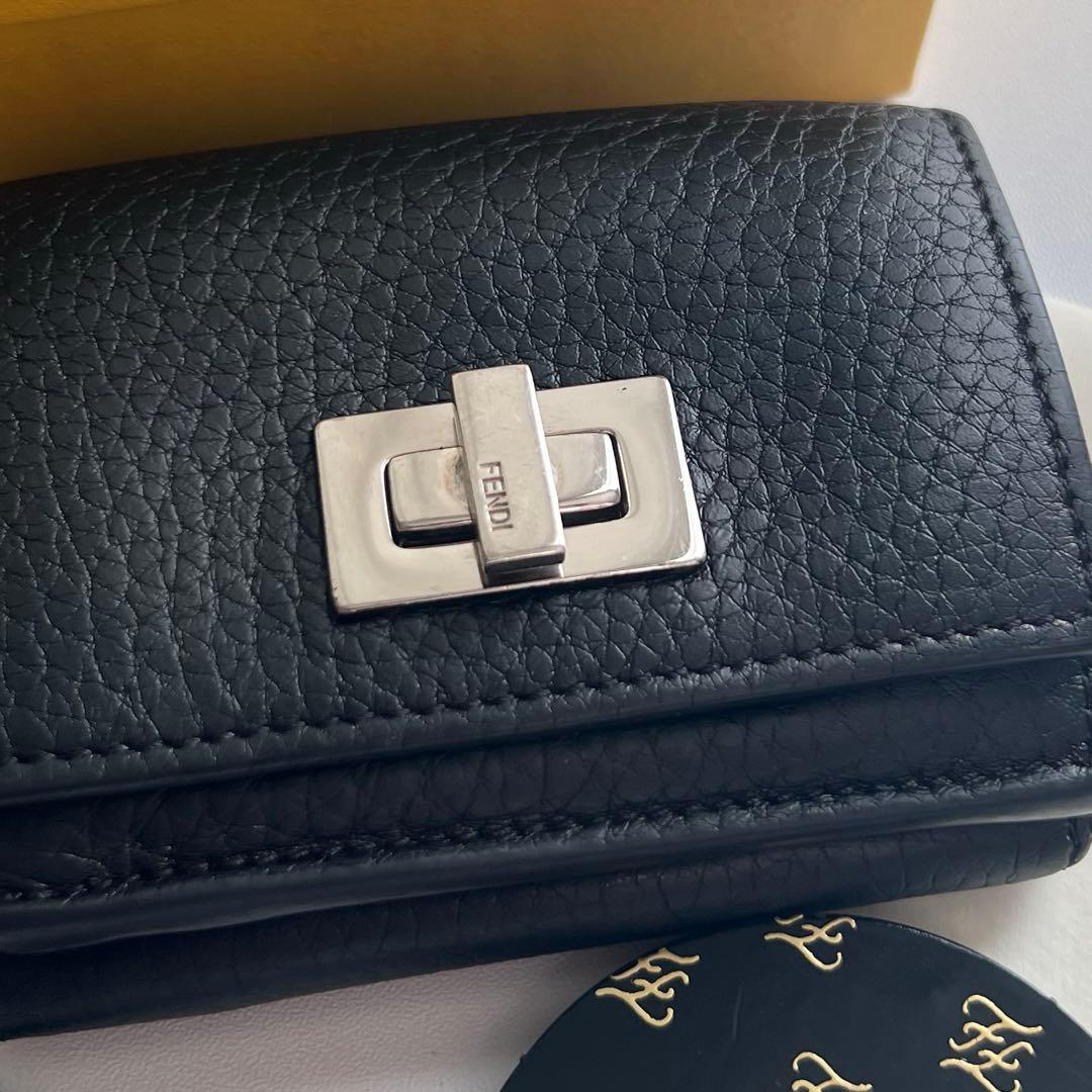 37 美品 FENDI フェンディ ピーカブー 3つ折り財布
