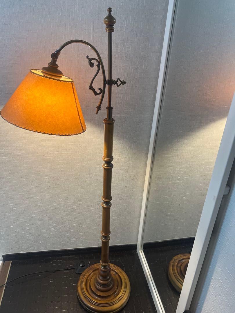 希少！送料込‼️昭和レトロ　アンティーク　フロアライト・スタンド照明