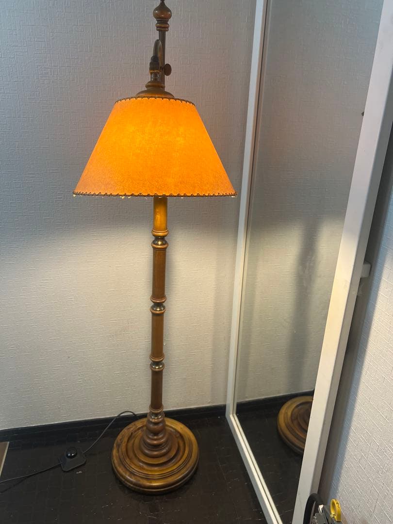 希少！送料込‼️昭和レトロ　アンティーク　フロアライト・スタンド照明