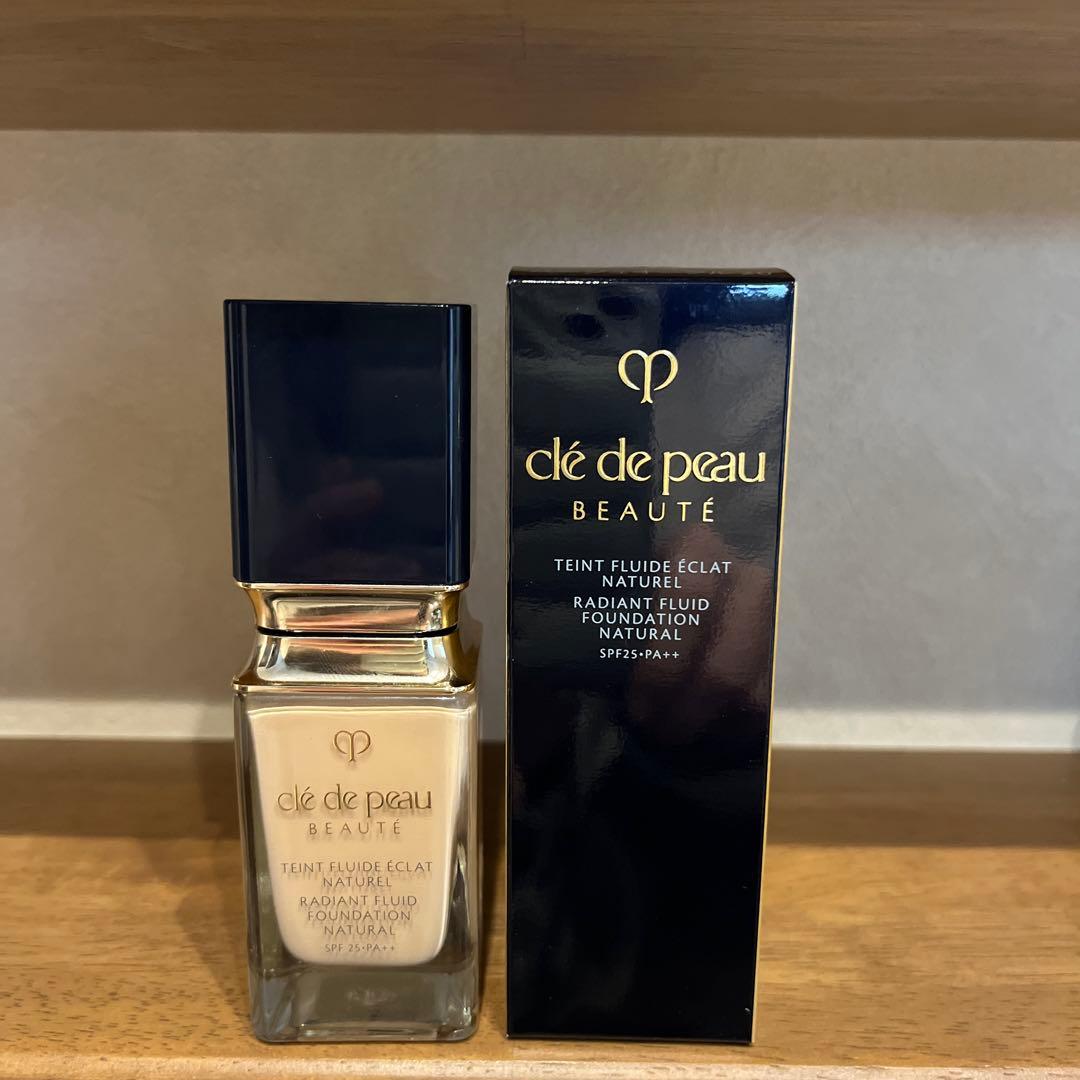 クレドポーボーテ　タンフリュイドエクラナチュラル　ベージュオークル20