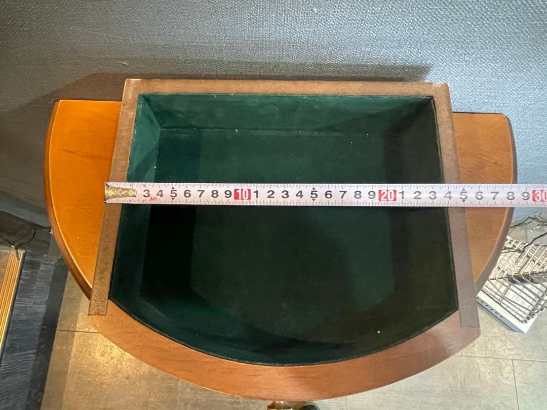 アンティーク調　木製半円形キャビネット ４段引き出し　３本猫足