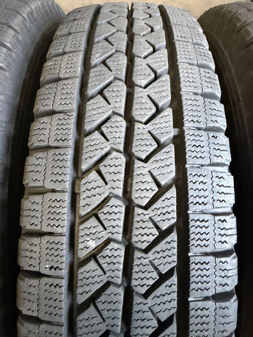 185/80R14 102/100N スタッドレス 20年 BS VL1 ボンゴ