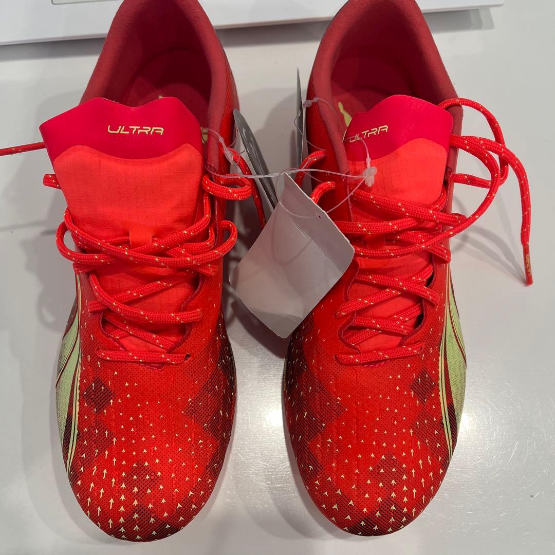 PUMA プーマ　ULTRA サッカーシューズ 24.0cm レッド