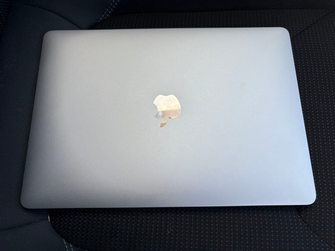 Apple MacBook Air (2020) 本体