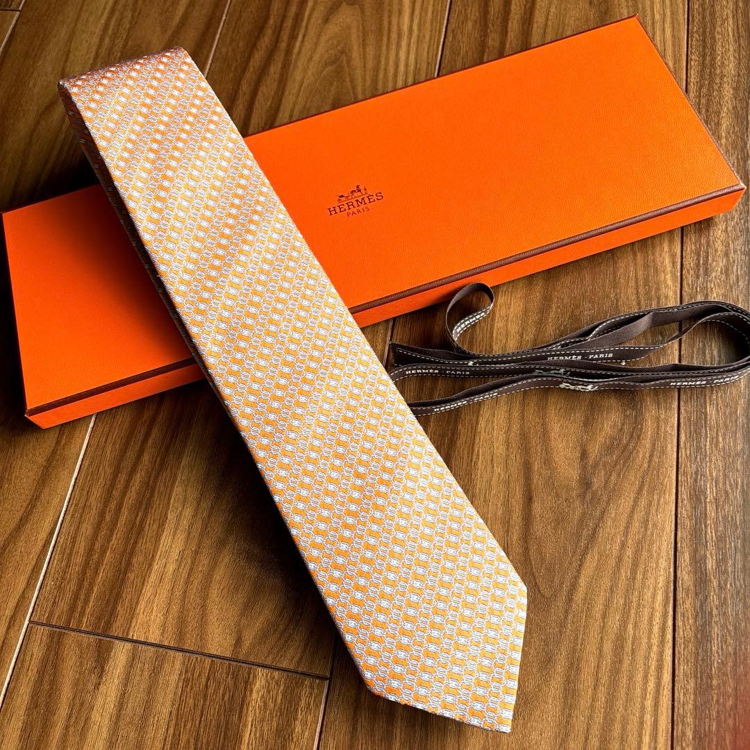 新品未使用 エルメスネクタイ H柄 箱・リボン・タグ付き